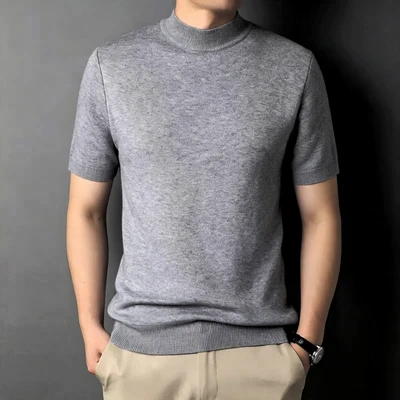 Short-sleeved medium gray