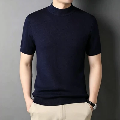 Short-sleeved navy blue