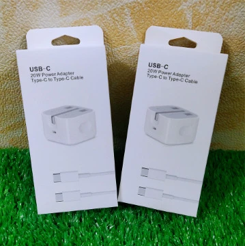 PD20W UK standard folding-pin charger head bare + 20WC to C 1m cable + packaging box