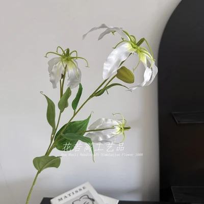 Garland Lily