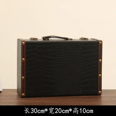 Single handbag black