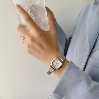 Small square W-white