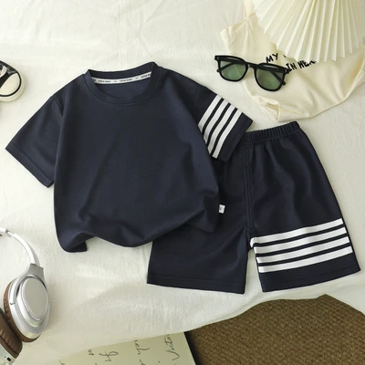 Four stripes navy blue