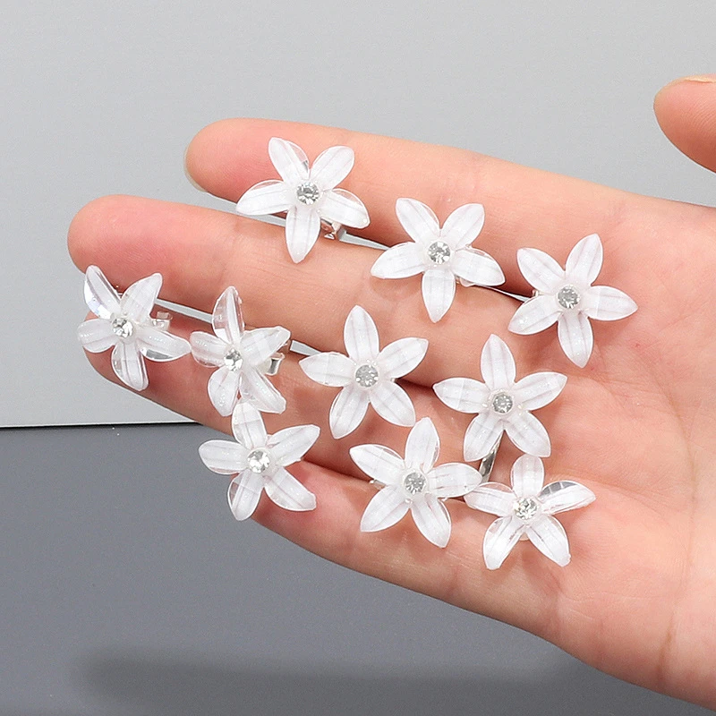 Mow Clip Sets Bridal Hair Style