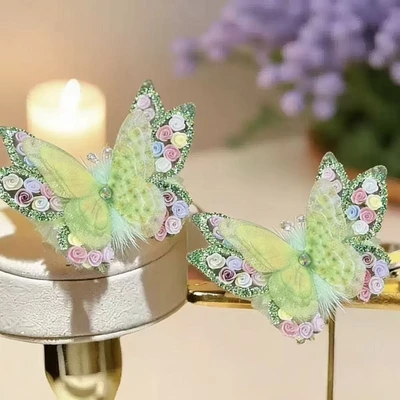 16# moving butterfly [large green pom pom] - single pack