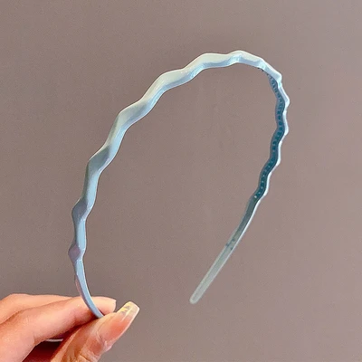 Light gray blue wave