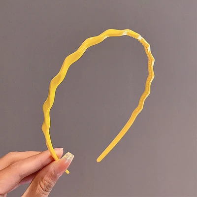 Lemon yellow wave