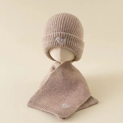 Love set-khaki