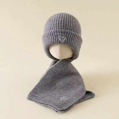 Love set-grey