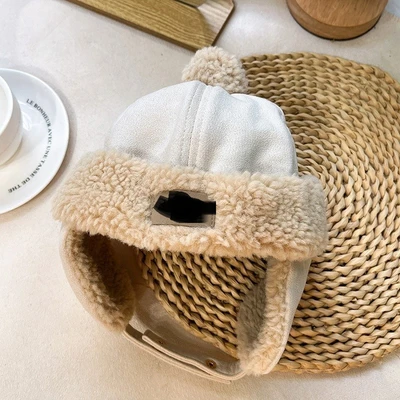 Off-white (hat circumference 48-50cm/8-30 months)