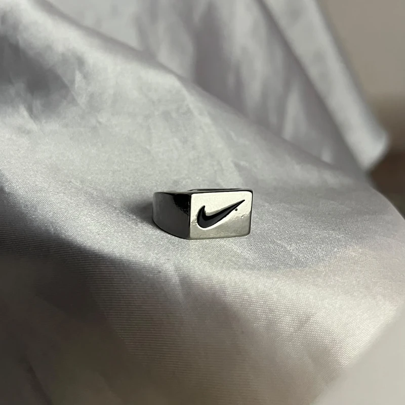 Nike (V2)