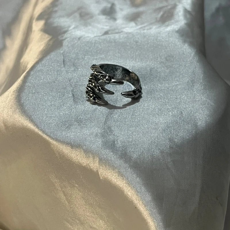 Dragon Claw Ring