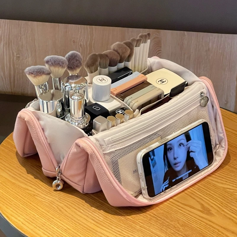 Magnetic Pu Vertical Makeup Bag with Large Capacity, Can Be Hung on a Suitcase, Portable Travel Waterproof Cosmetics Storage with Compartments